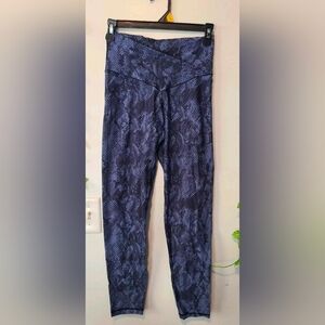 Aerie Offline Large 7/8 Blue Snake Print Leggings
